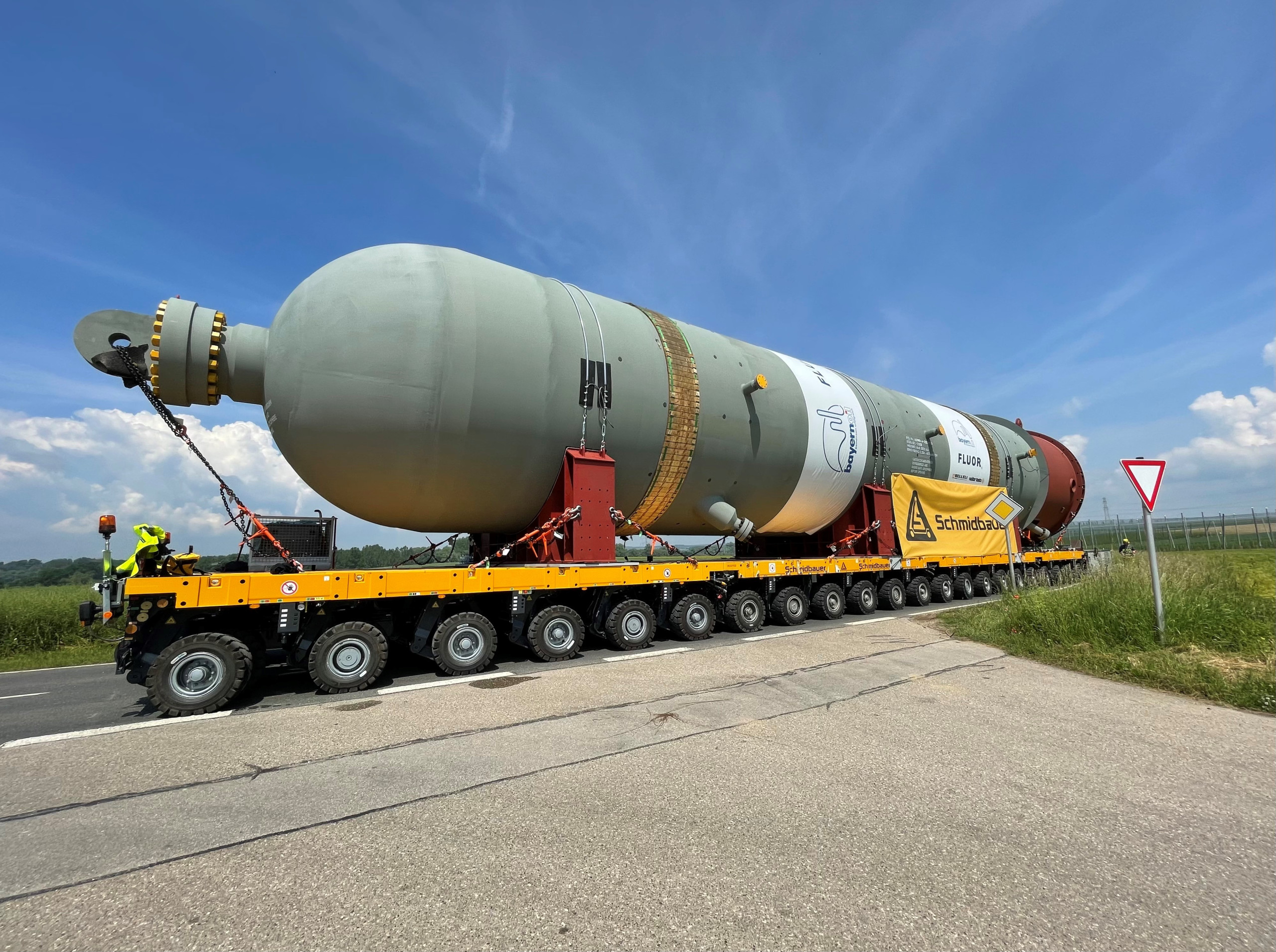 Schmidbauer | Schwerlastlogistik | Sondertransporte